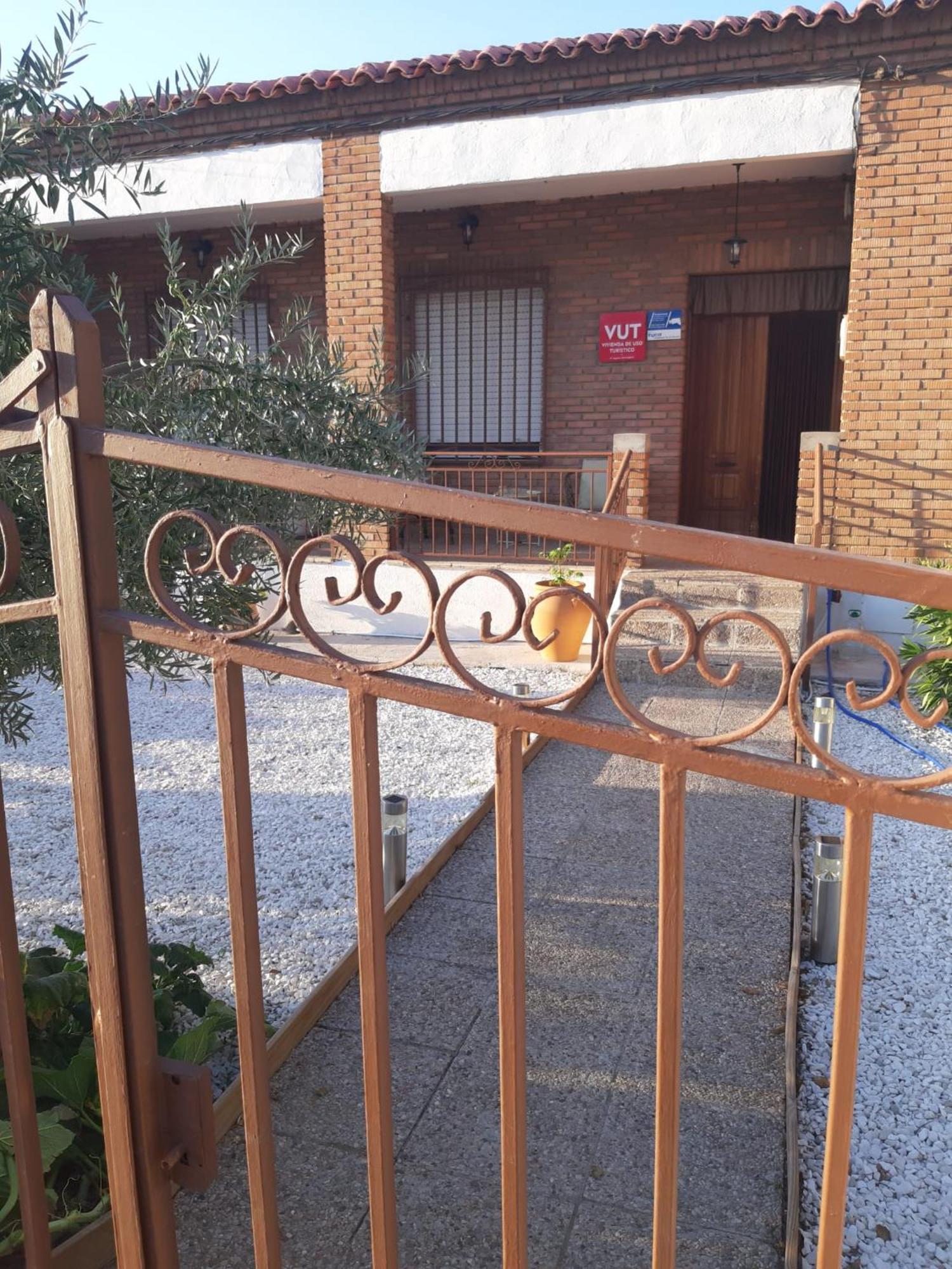 Vivienda Turistica Vino Tinto Villa Almonacid de Toledo ภายนอก รูปภาพ